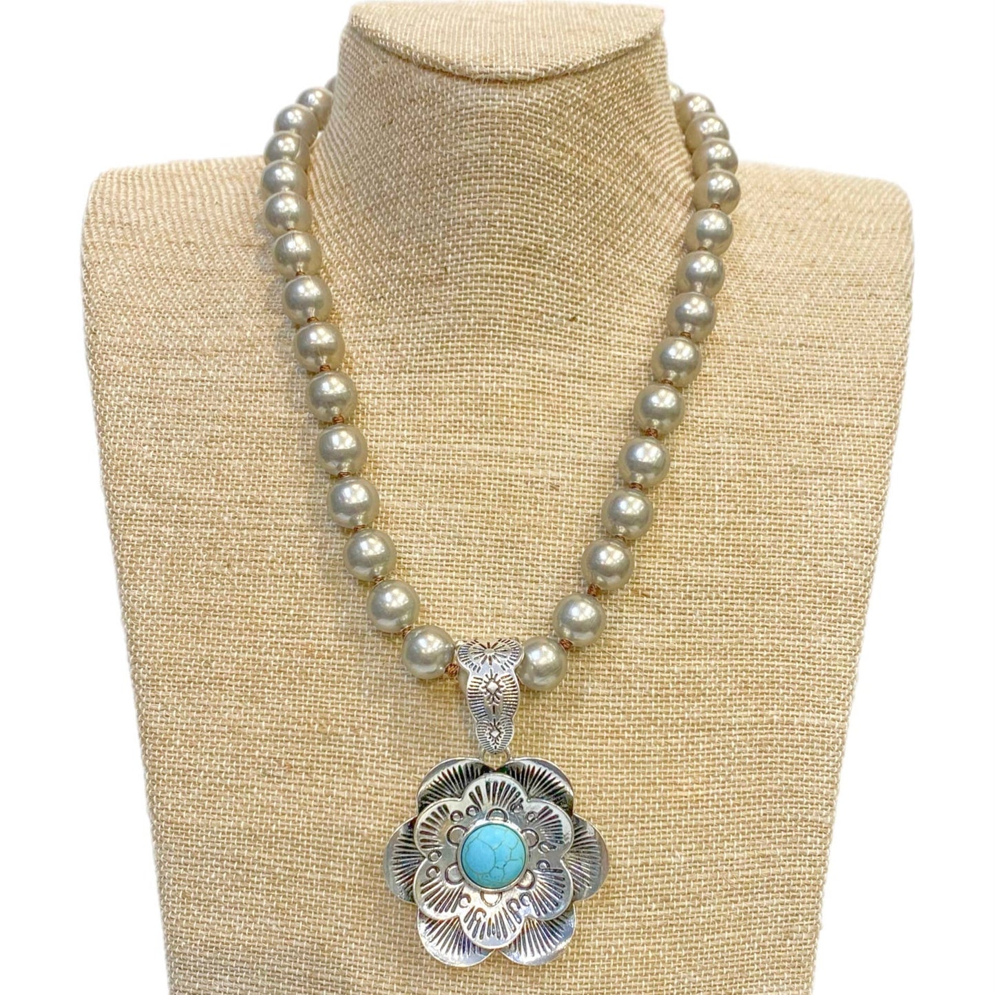 Flower Turquoise Pendant / Navajo Pearls
