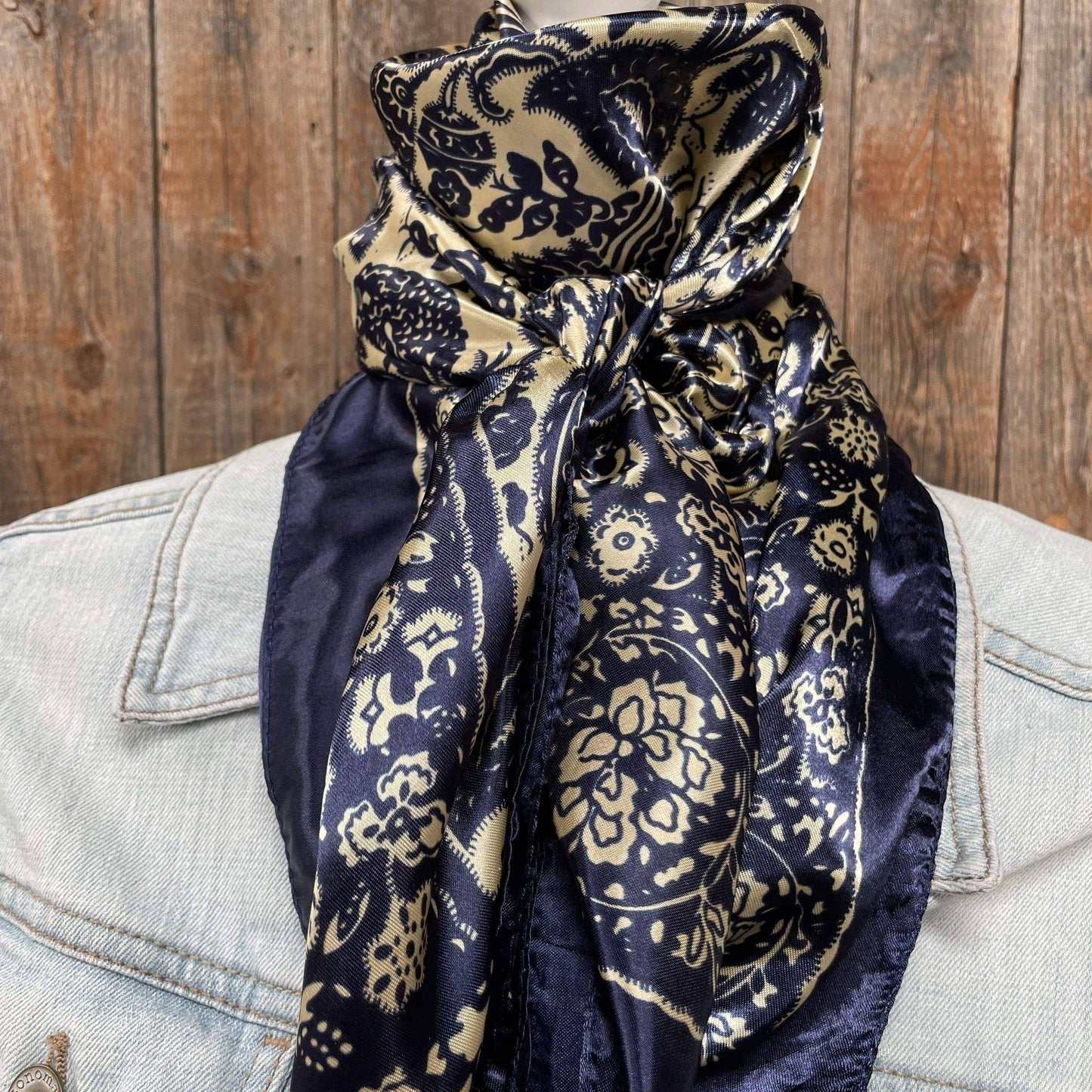 Royal Blue & Cream Paisley Wild Rag