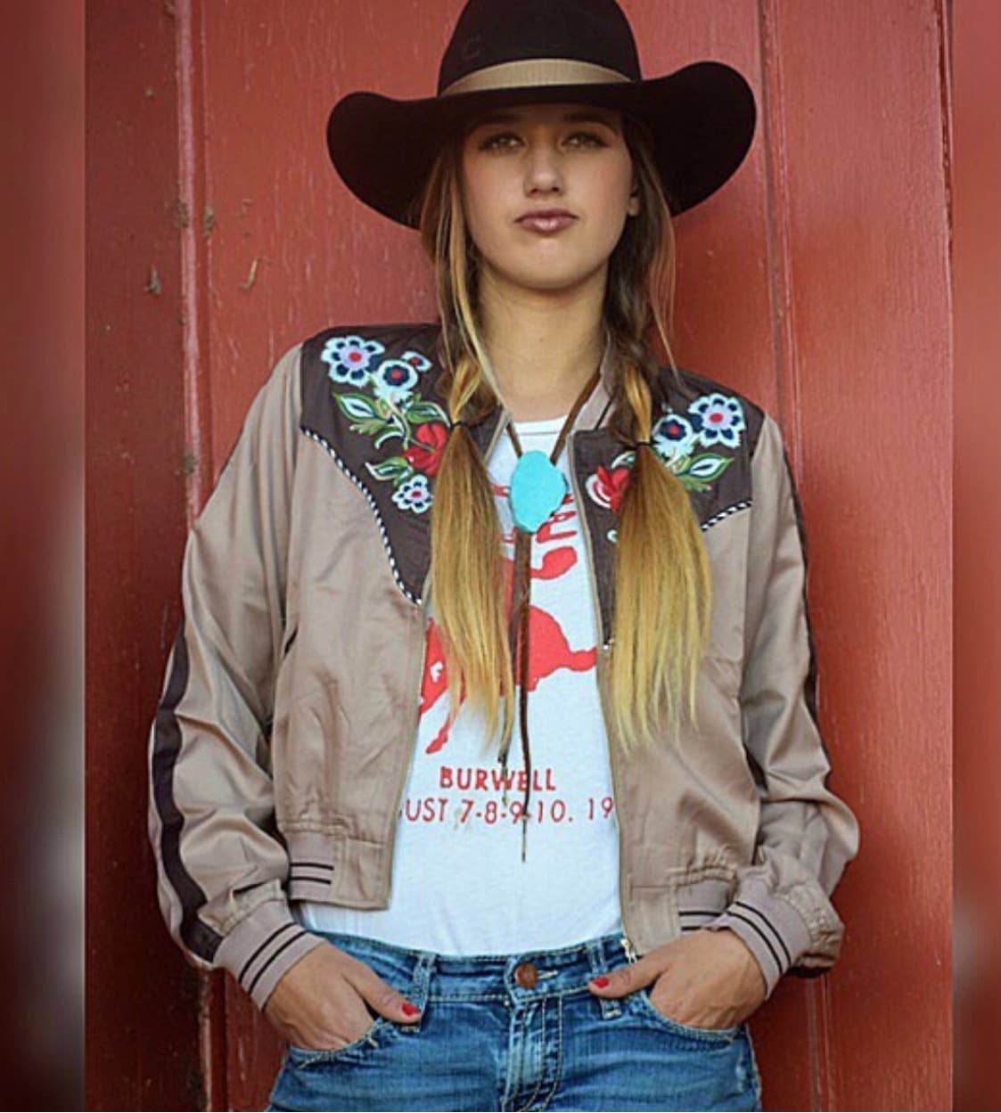 Adjustable bolo style necklace with turquoise magnesite slab bolo