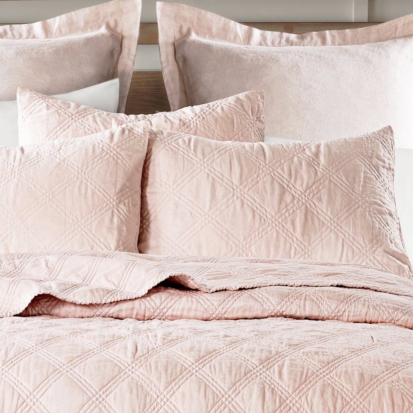 Washed Linen Quilt in Blush