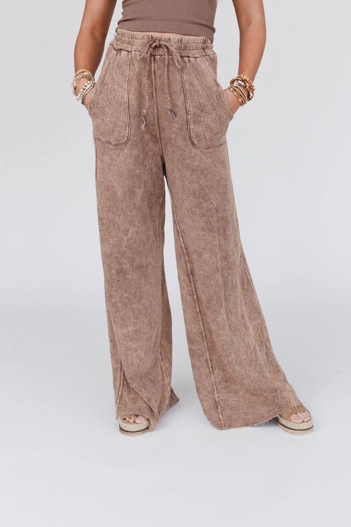 Relaxed Wide Leg Pant