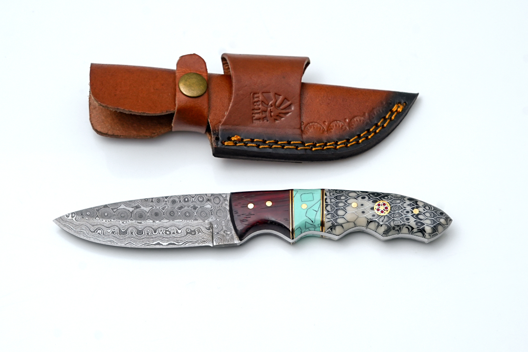 Titan "Cobra" Hand-Forged Damascus Steel Hunting Knife with Turquoise & Honeycomb Handle