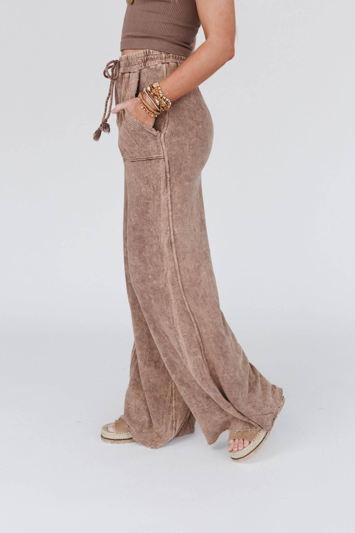 Relaxed Wide Leg Pant